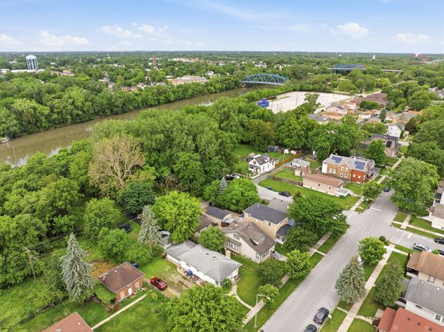 2017 Grove Street, Blue Island, IL 60406