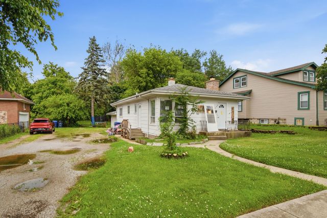 2017 Grove Street, Blue Island, IL 60406