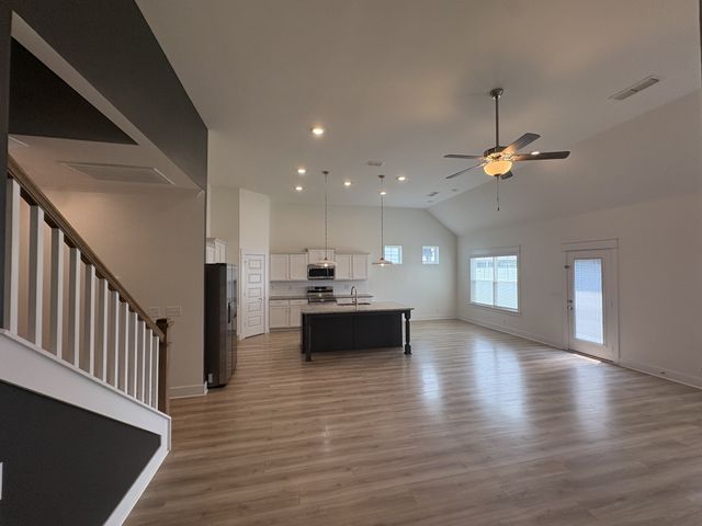 5823 Bear Trl, Rockvale, TN 37153