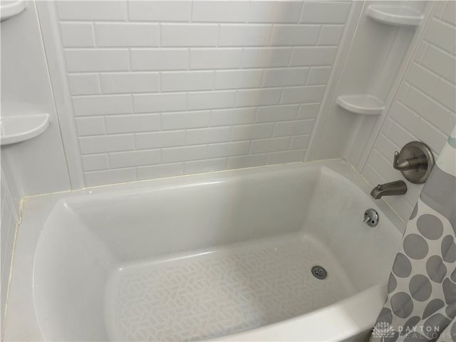 1142 Lee Road, Troy, OH 45373