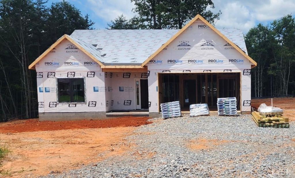 757 Down Creek Road, Brookneal, VA 24528
