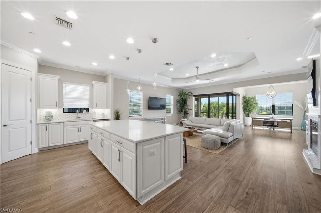 9658 Montelanico LOOP 201, NAPLES, FL 34119 — photo 3