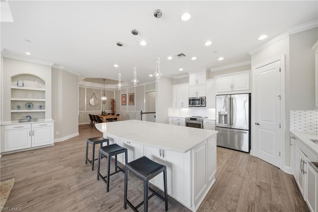 9658 Montelanico LOOP 201, NAPLES, FL 34119 — photo 4