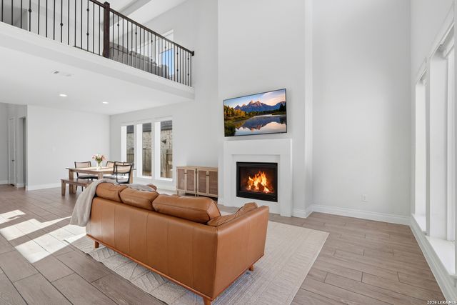 1956 Creekview, Seguin, TX 78155