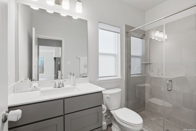 1956 Creekview, Seguin, TX 78155