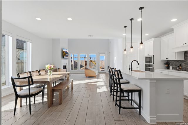 1956 Creekview, Seguin, TX 78155