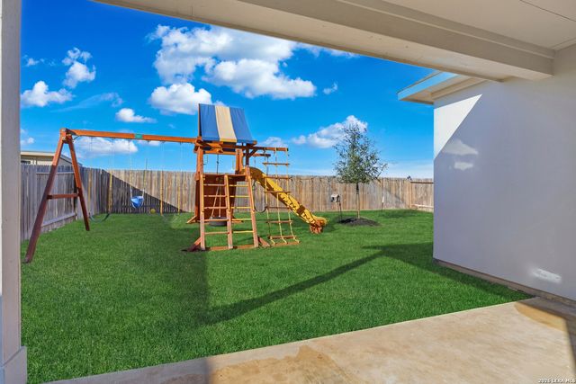 1956 Creekview, Seguin, TX 78155