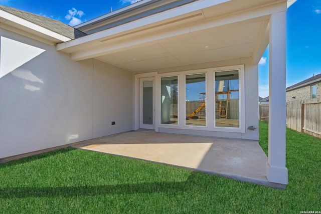 1956 Creekview, Seguin, TX 78155