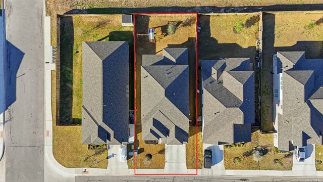 1956 Creekview, Seguin, TX 78155