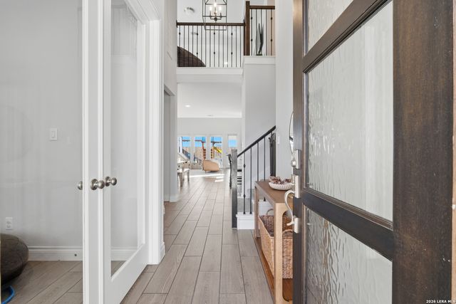 1956 Creekview, Seguin, TX 78155