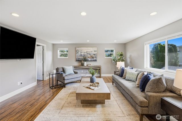 4930 183rd Place SW, Lynnwood, WA 98037