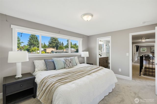 4930 183rd Place SW, Lynnwood, WA 98037
