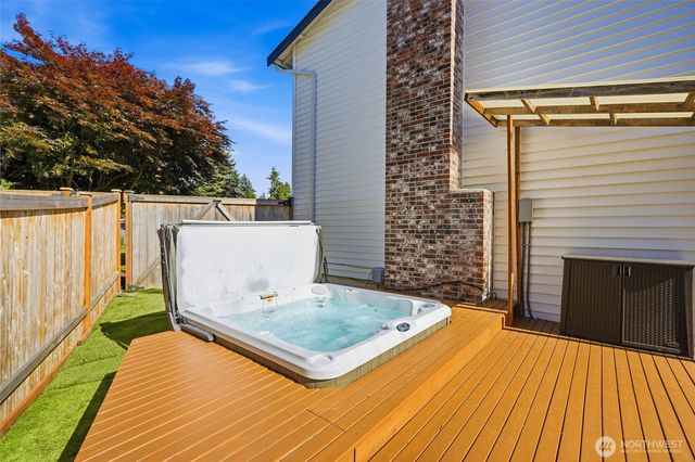 4930 183rd Place SW, Lynnwood, WA 98037