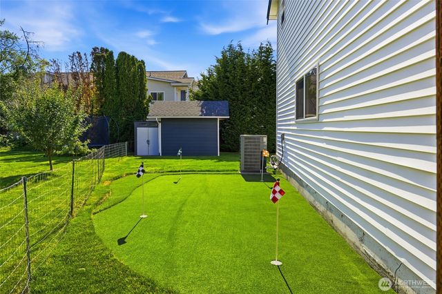 4930 183rd Place SW, Lynnwood, WA 98037