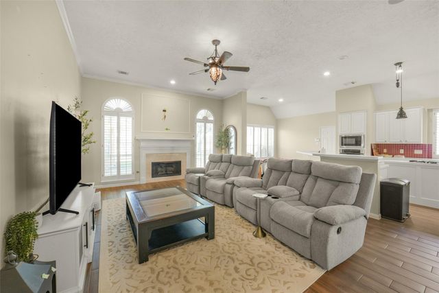 1122 Wellshire Drive, Katy, TX 77494