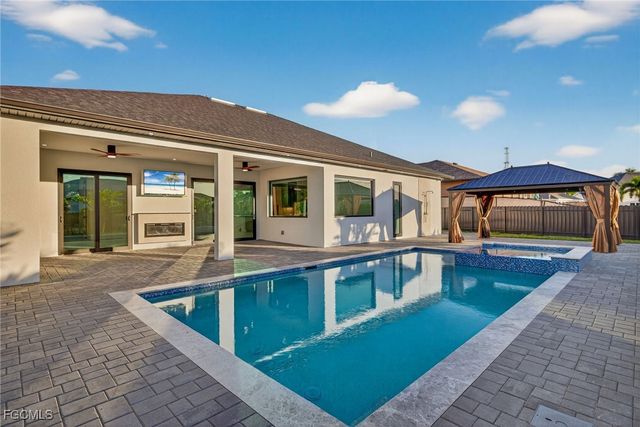 326 SW 25th AVE, Cape Coral, FL 33991