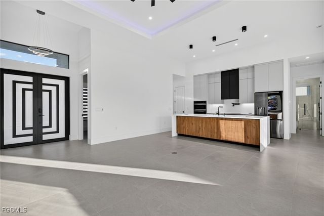 326 SW 25th AVE, Cape Coral, FL 33991