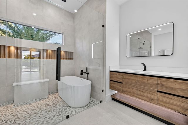 326 SW 25th AVE, Cape Coral, FL 33991