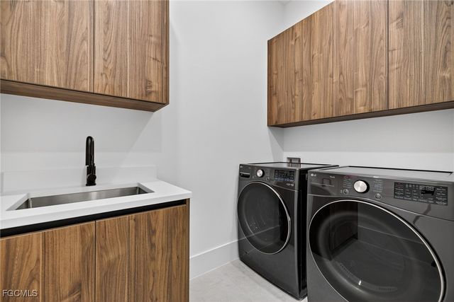 326 SW 25th AVE, Cape Coral, FL 33991