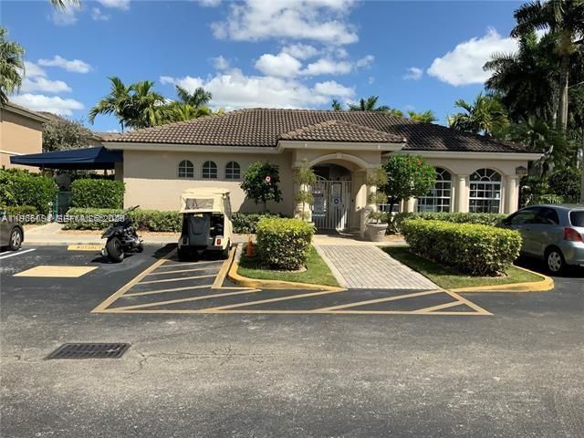 5725 NW 114th Path 106, Doral, FL 33178