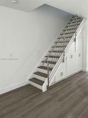 5725 NW 114th Path 106, Doral, FL 33178