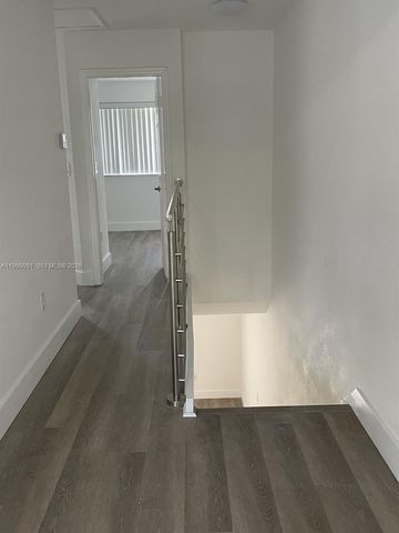 5725 NW 114th Path 106, Doral, FL 33178