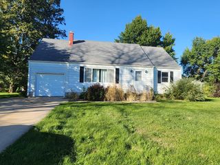 410 2nd Street NE, Hayfield, MN 55940