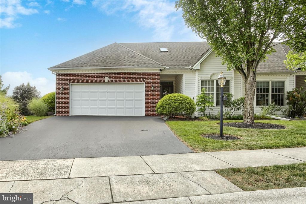 7 TUSCANY CT, Camp Hill, PA 17011