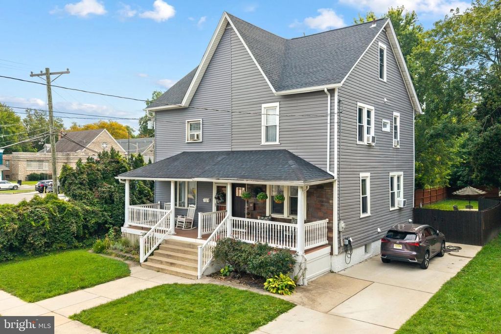 18 W PINE ST, AUDUBON, NJ 08106 — exterior
