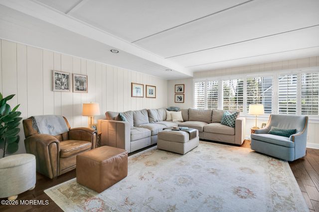 19 Laurelwood Drive, Little Silver, NJ 07739