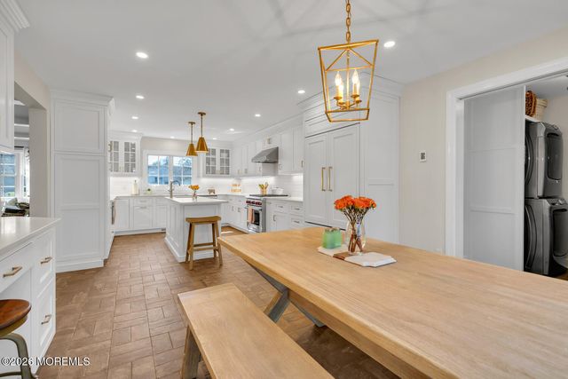 19 Laurelwood Drive, Little Silver, NJ 07739