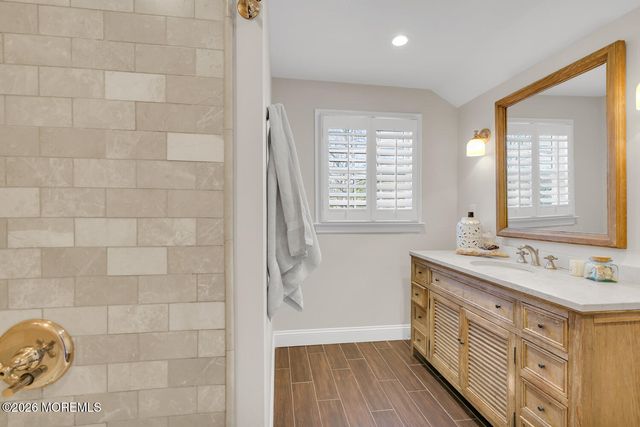 19 Laurelwood Drive, Little Silver, NJ 07739