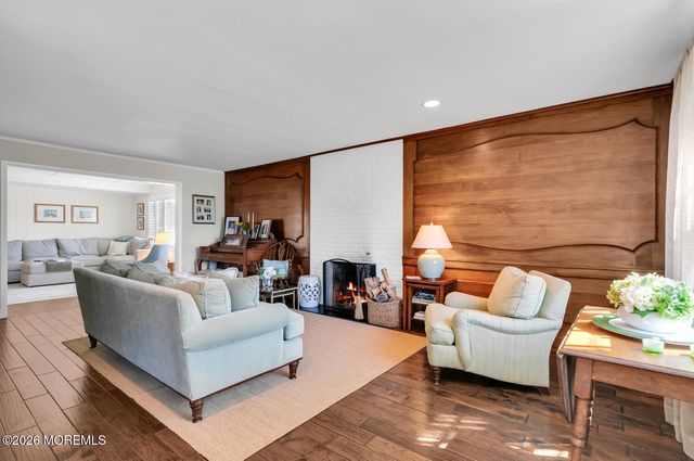 19 Laurelwood Drive, Little Silver, NJ 07739