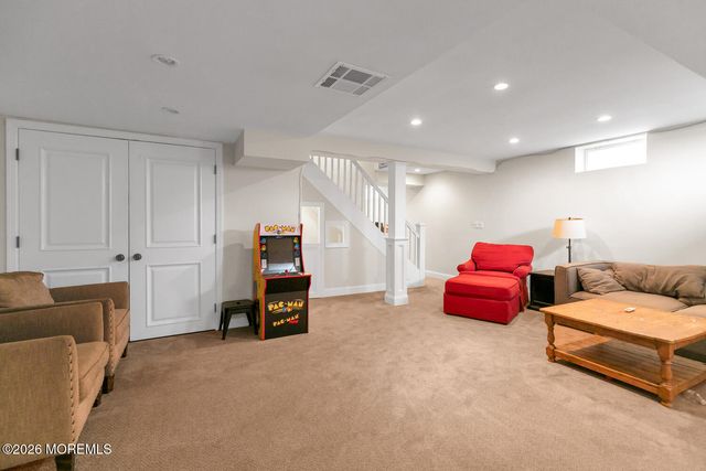 19 Laurelwood Drive, Little Silver, NJ 07739