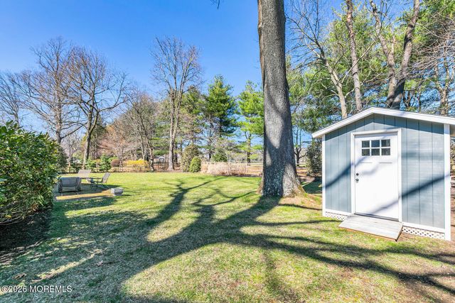 19 Laurelwood Drive, Little Silver, NJ 07739
