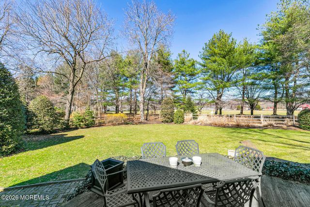 19 Laurelwood Drive, Little Silver, NJ 07739