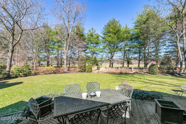 19 Laurelwood Drive, Little Silver, NJ 07739