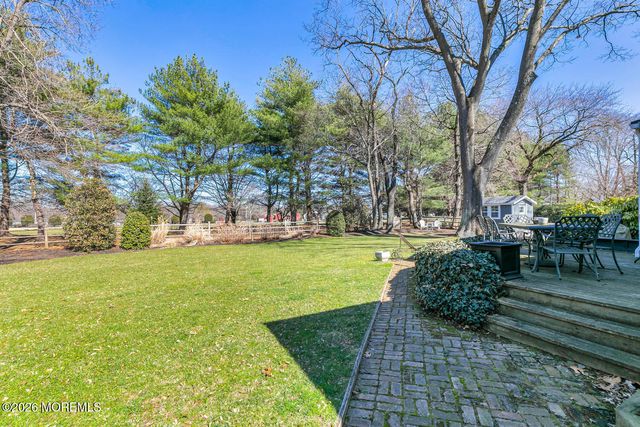 19 Laurelwood Drive, Little Silver, NJ 07739