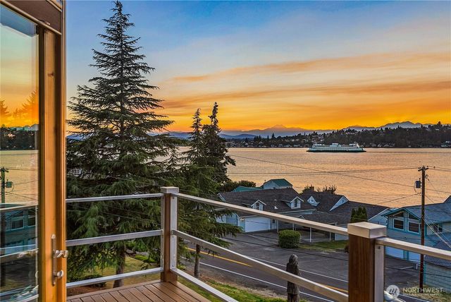 3643 Beach Drive E, Port Orchard, WA 98366