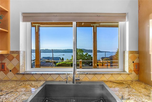 3643 Beach Drive E, Port Orchard, WA 98366