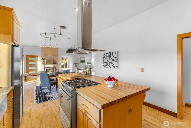 3643 Beach Drive E, Port Orchard, WA 98366