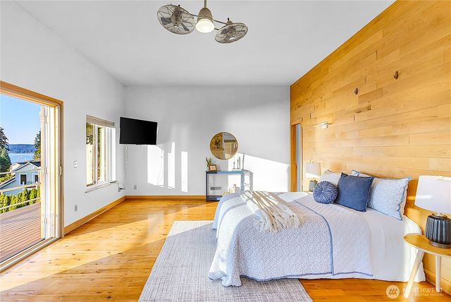 3643 Beach Drive E, Port Orchard, WA 98366