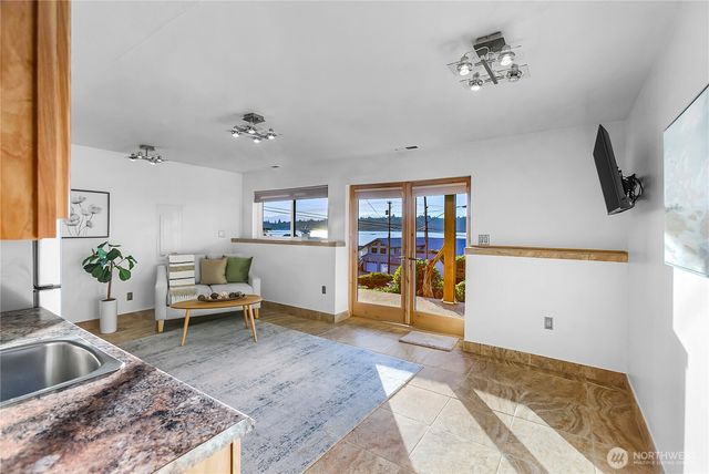 3643 Beach Drive E, Port Orchard, WA 98366