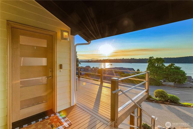 3643 Beach Drive E, Port Orchard, WA 98366