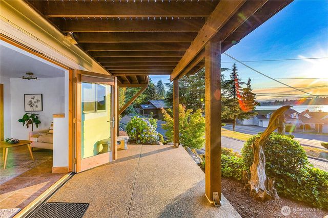 3643 Beach Drive E, Port Orchard, WA 98366