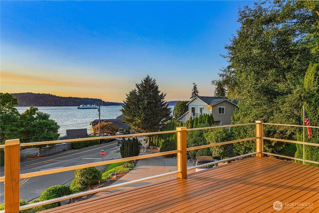 3643 Beach Drive E, Port Orchard, WA 98366
