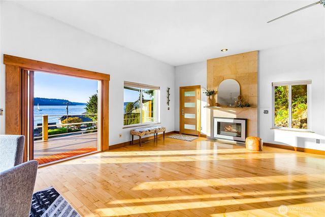 3643 Beach Drive E, Port Orchard, WA 98366