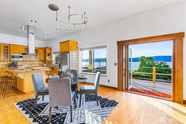 3643 Beach Drive E, Port Orchard, WA 98366