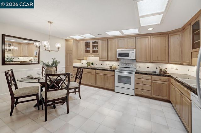 2217 Ptarmigan Dr 2, Walnut Creek, CA 94595