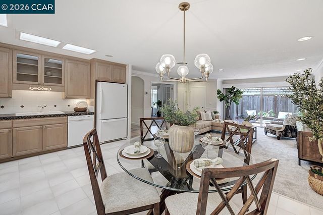 2217 Ptarmigan Dr 2, Walnut Creek, CA 94595